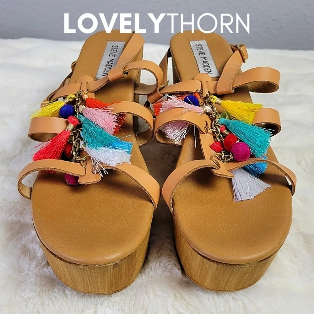 STEVE MADDEN // wooden platform tassel wedge sandals